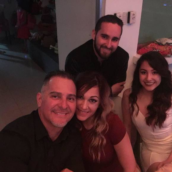 Meet your Posher, Lisset - Picture 1 of 1